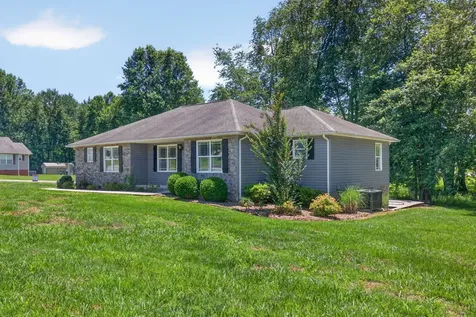 197 Rustling Oaks Drive Sparta TN 38583