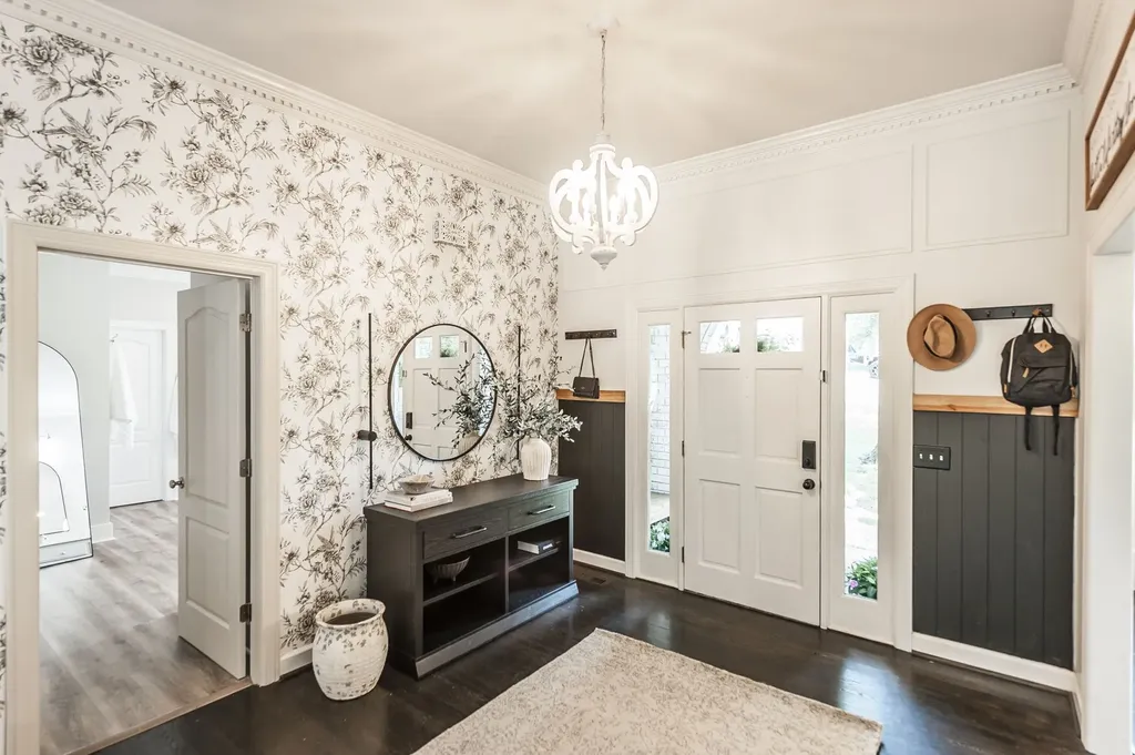 908 E Cynthia Trail Goodlettsville TN 37072
