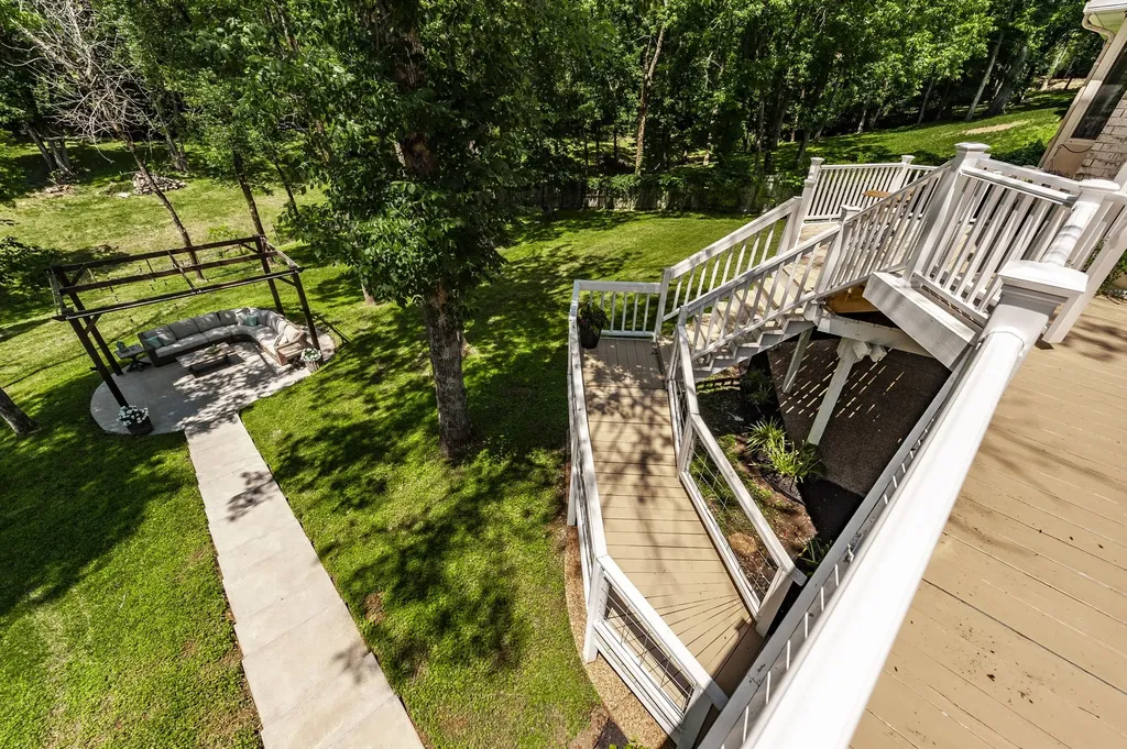 908 E Cynthia Trail Goodlettsville TN 37072