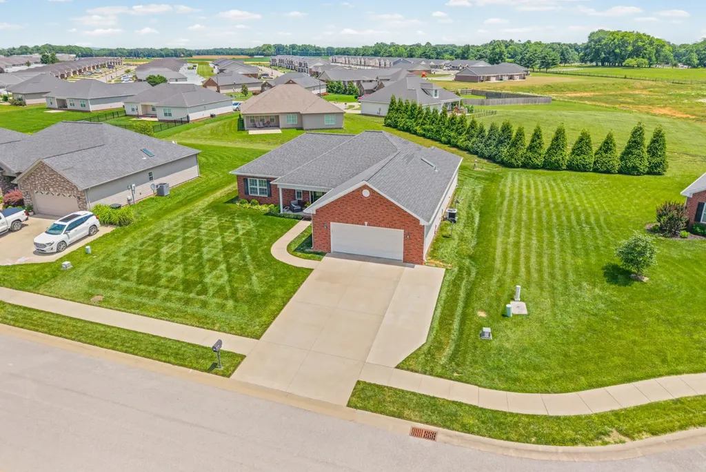 411 Yorkshire Way Hopkinsville KY 42240