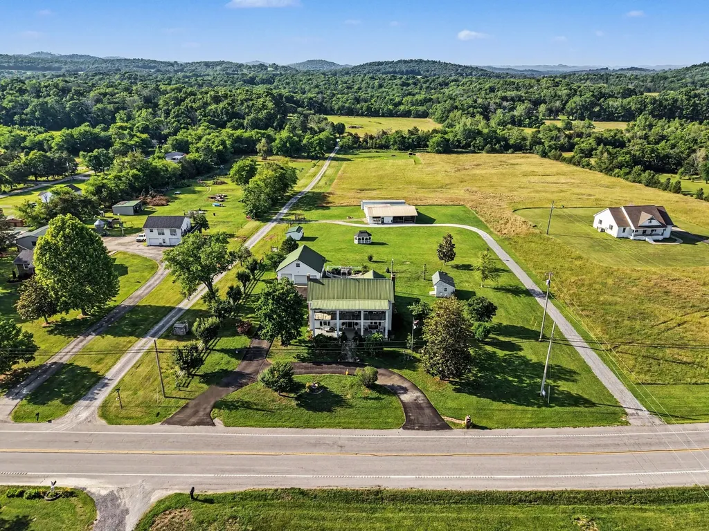 956 Lebanon Highway Lebanon TN 37087