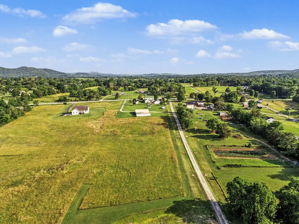956 Lebanon Highway Lebanon TN 37087