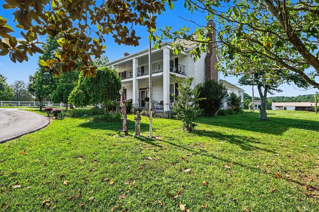 956 Lebanon Highway Lebanon TN 37087