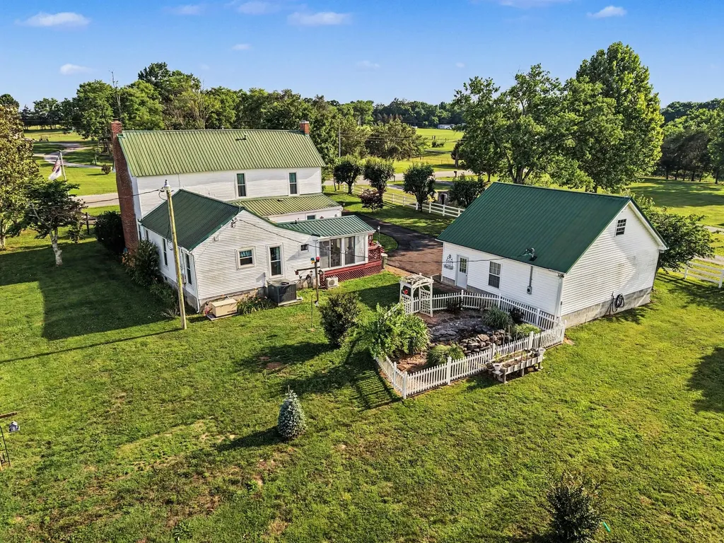 956 Lebanon Highway Lebanon TN 37087