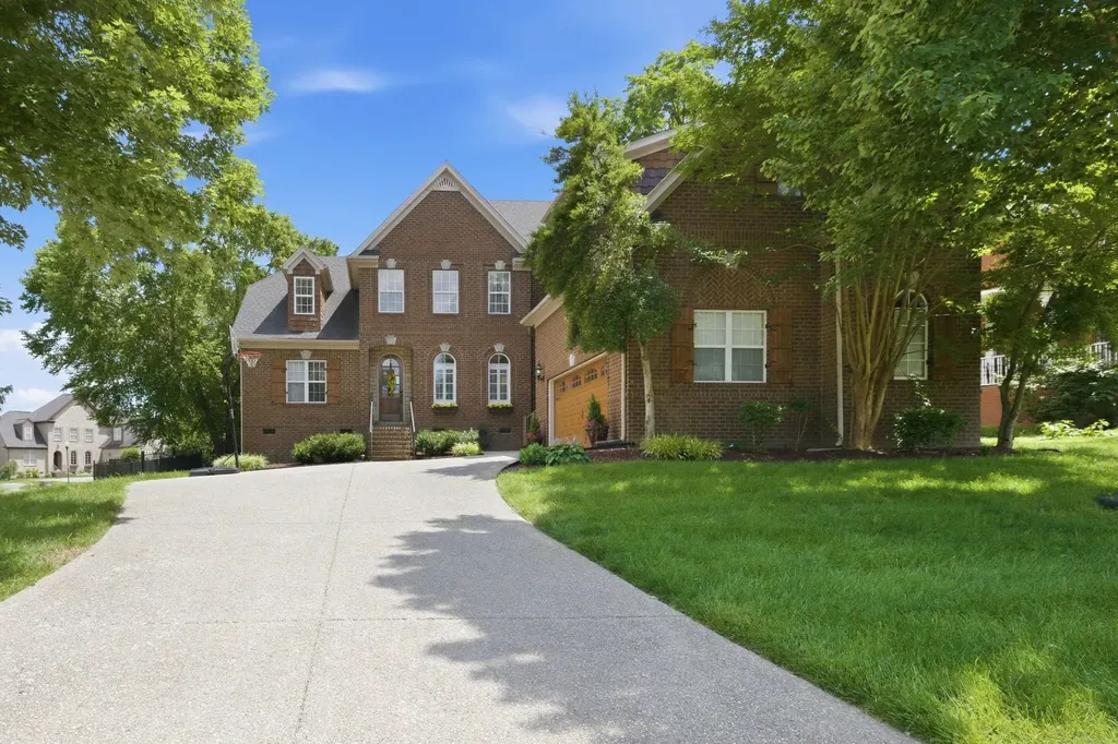 1013 Glessner Drive Spring Hill TN 37174