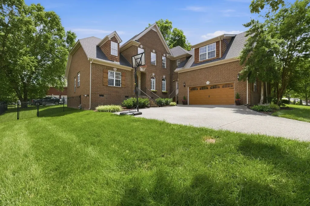 1013 Glessner Drive Spring Hill TN 37174