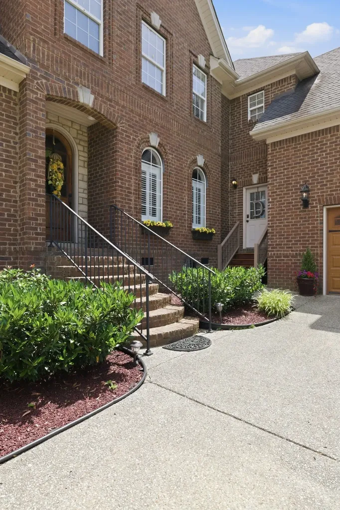 1013 Glessner Drive Spring Hill TN 37174
