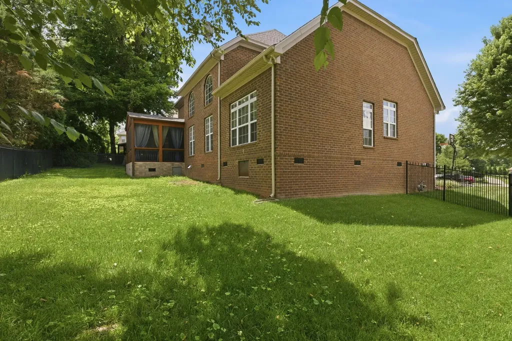 1013 Glessner Drive Spring Hill TN 37174