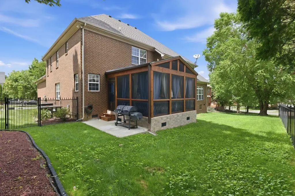 1013 Glessner Drive Spring Hill TN 37174