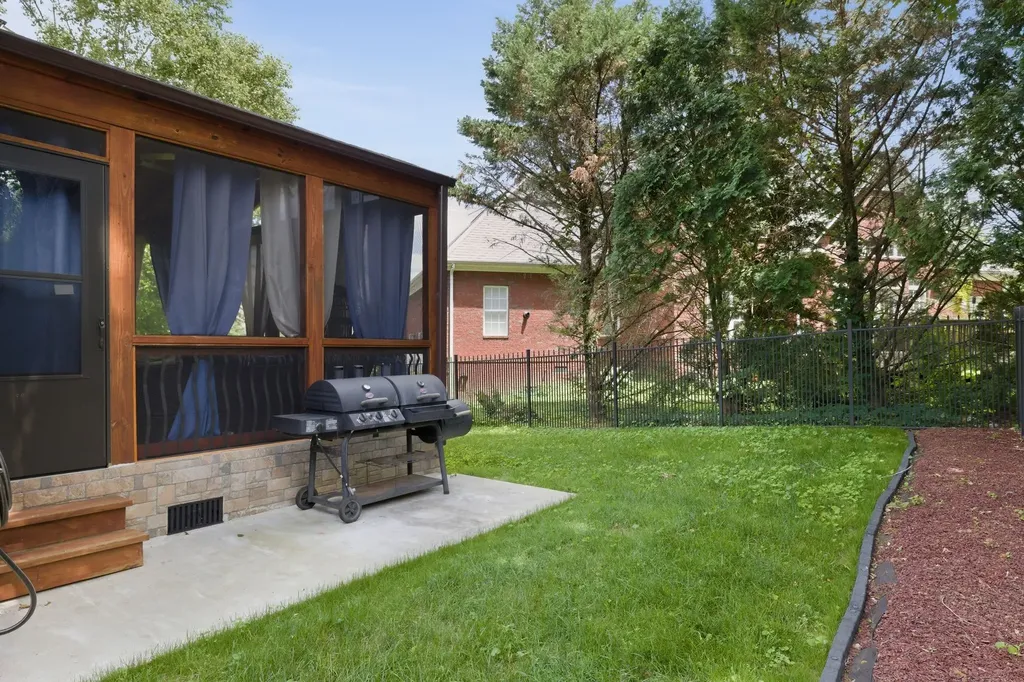 1013 Glessner Drive Spring Hill TN 37174