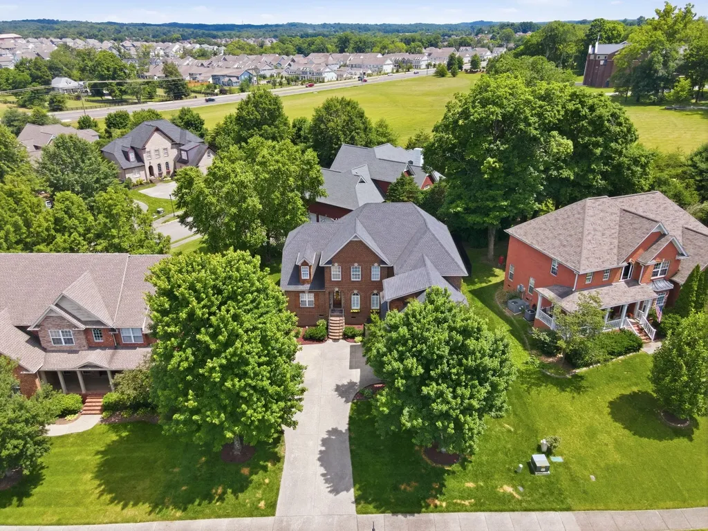 1013 Glessner Drive Spring Hill TN 37174