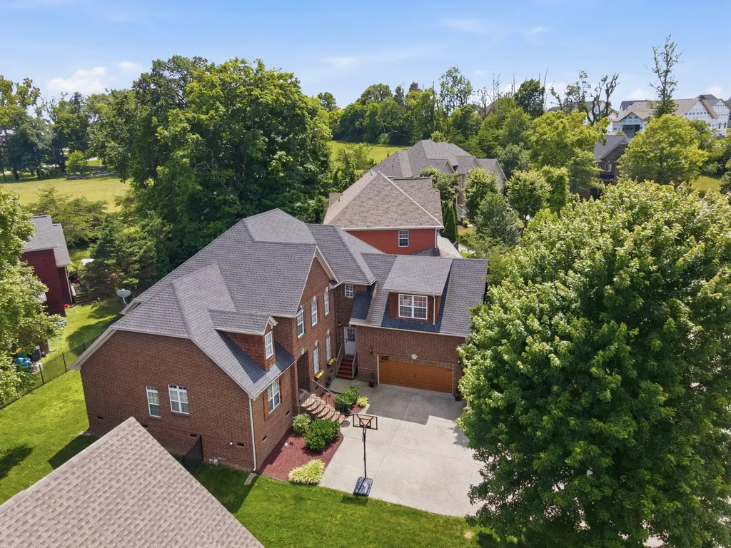 1013 Glessner Drive Spring Hill TN 37174