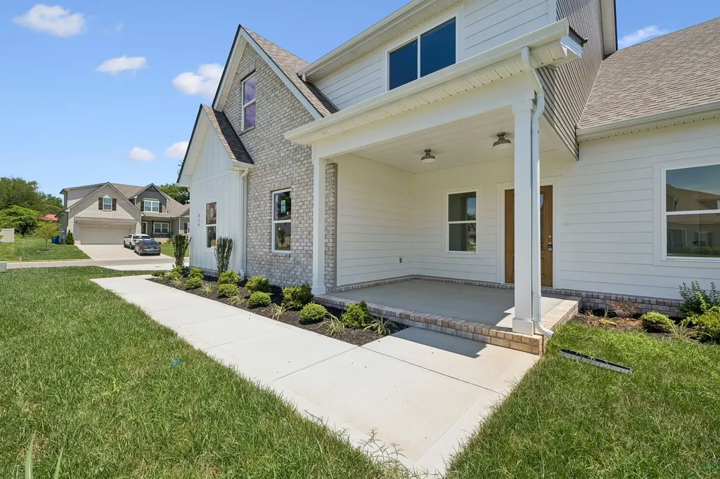 310 Buckadee Road La Vergne TN 37086