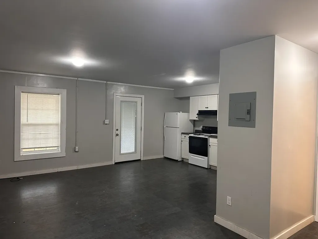 126 N Oak Street Hohenwald TN 38462