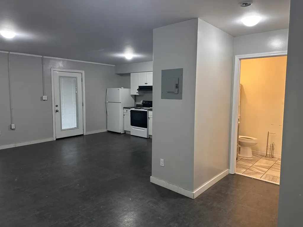 126 N Oak Street Hohenwald TN 38462
