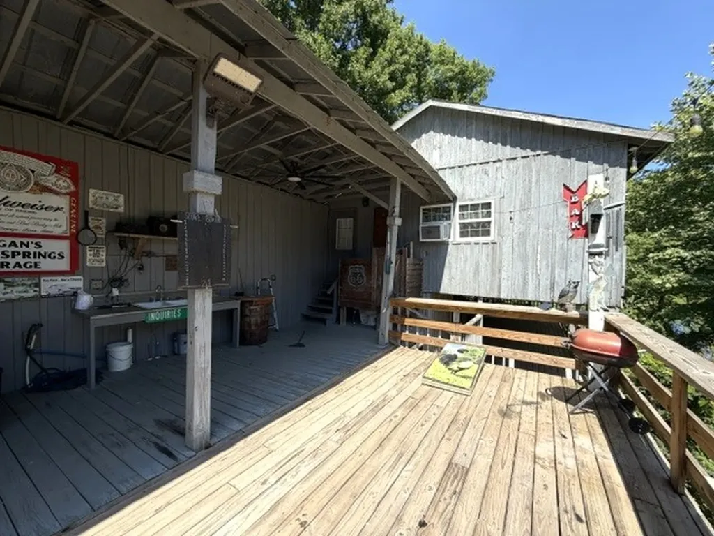 1101 W Jackson Street Shelbyville TN 37160