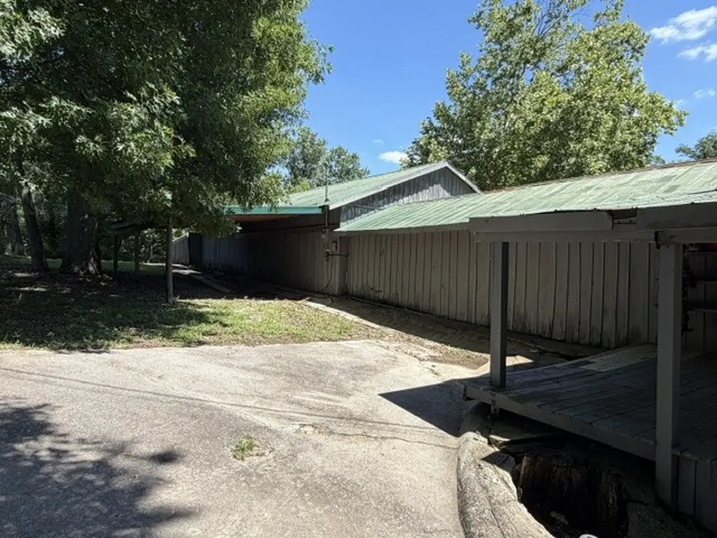 1101 W Jackson Street Shelbyville TN 37160