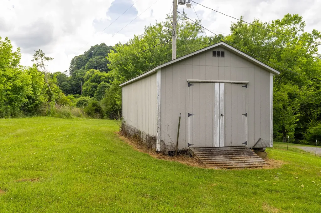 441 Hawthorne Hill Road Shelbyville TN 37160