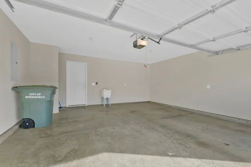1062 Berra Drive Springfield TN 37172