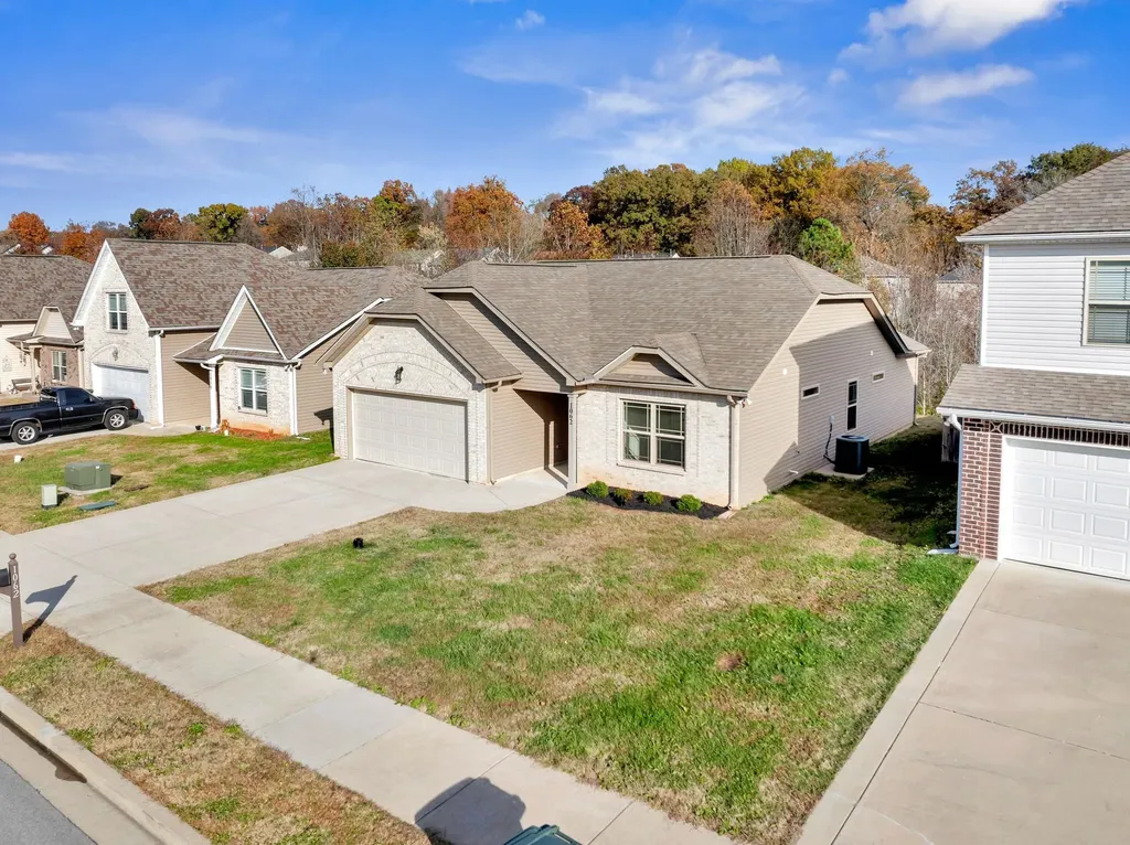 1062 Berra Drive Springfield TN 37172