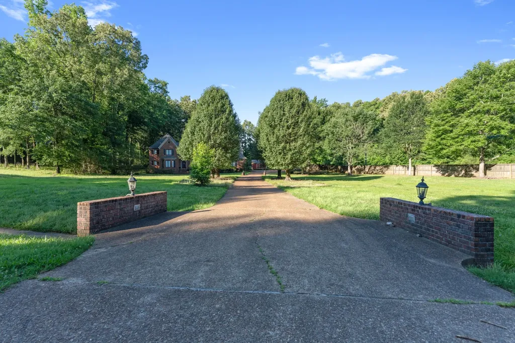 10065 E Country Way Drive Cordova TN 38018