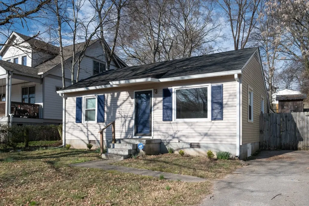 606 Village Court Nashville TN 37206