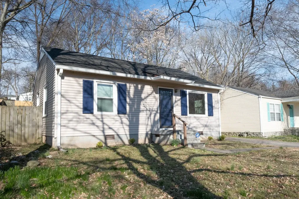 606 Village Court Nashville TN 37206