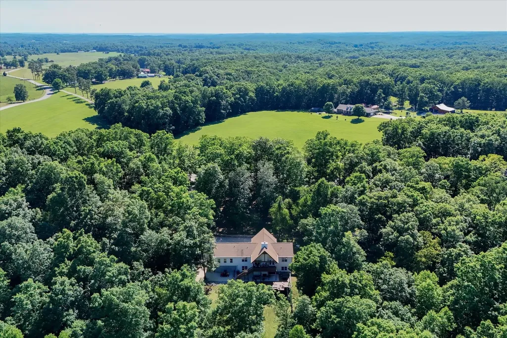7865 Barnhill Road Primm Springs TN 38476