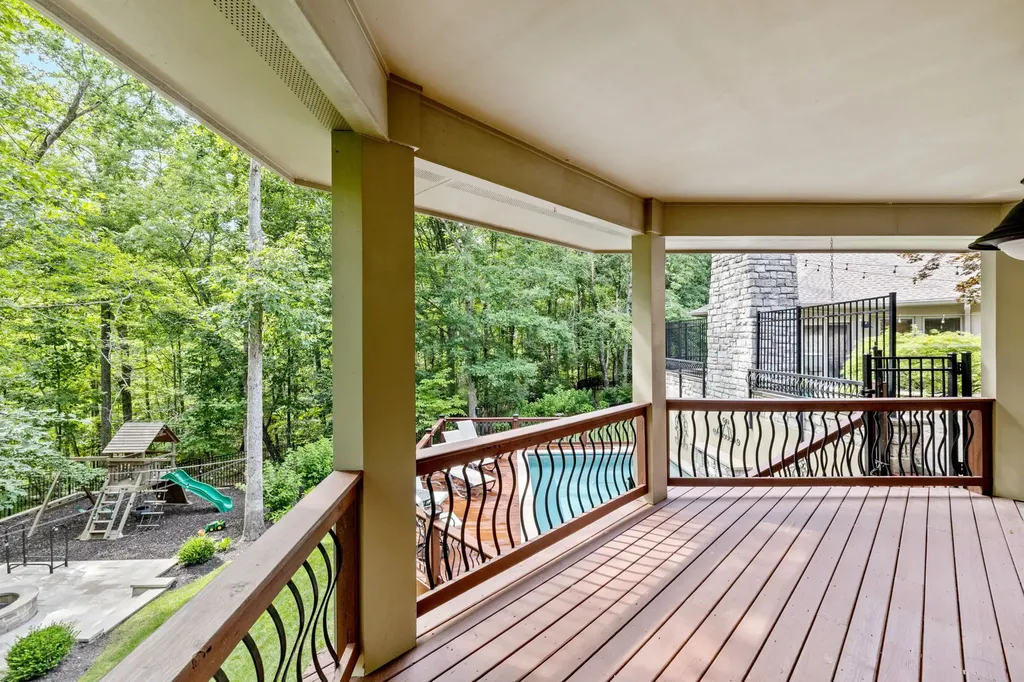 1003 Champion Hills Drive Kingston Springs TN 37082