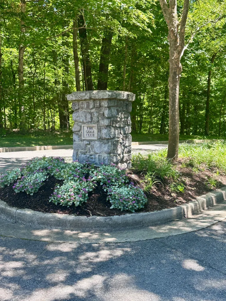 1003 Champion Hills Drive Kingston Springs TN 37082