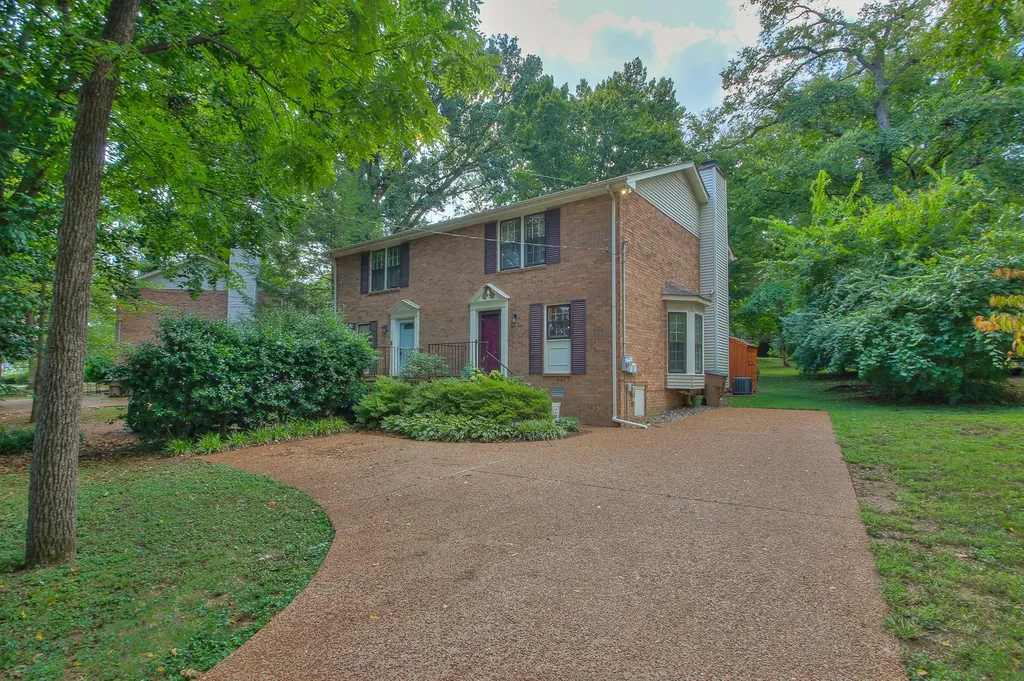 3321 Lealand Lane Nashville TN 37204