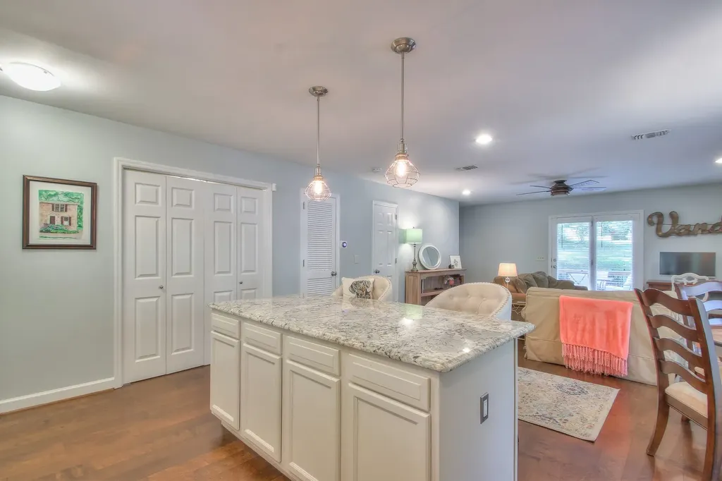 3321 Lealand Lane Nashville TN 37204