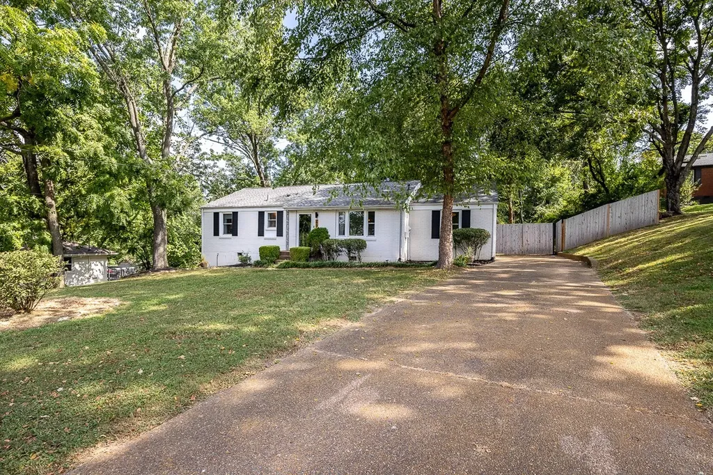 632 Watsonwood Drive Nashville TN 37211