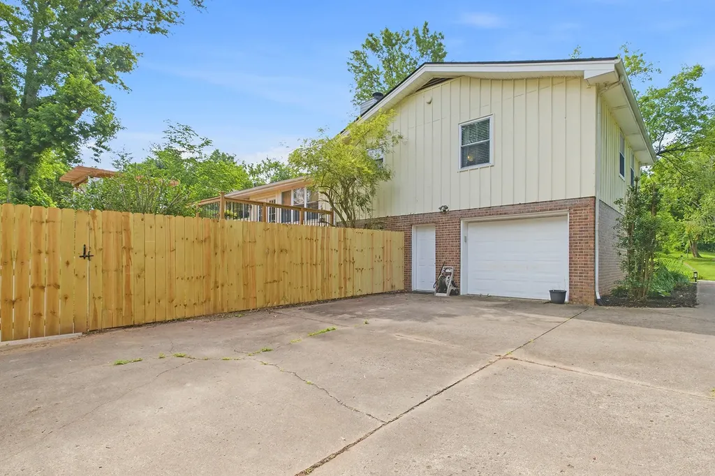 7220 Belle Chasse Drive Nashville TN 37221