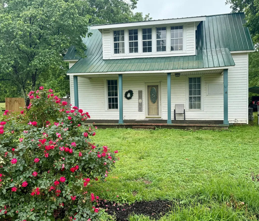 1935 Buster Collins Road Kenton TN 38233