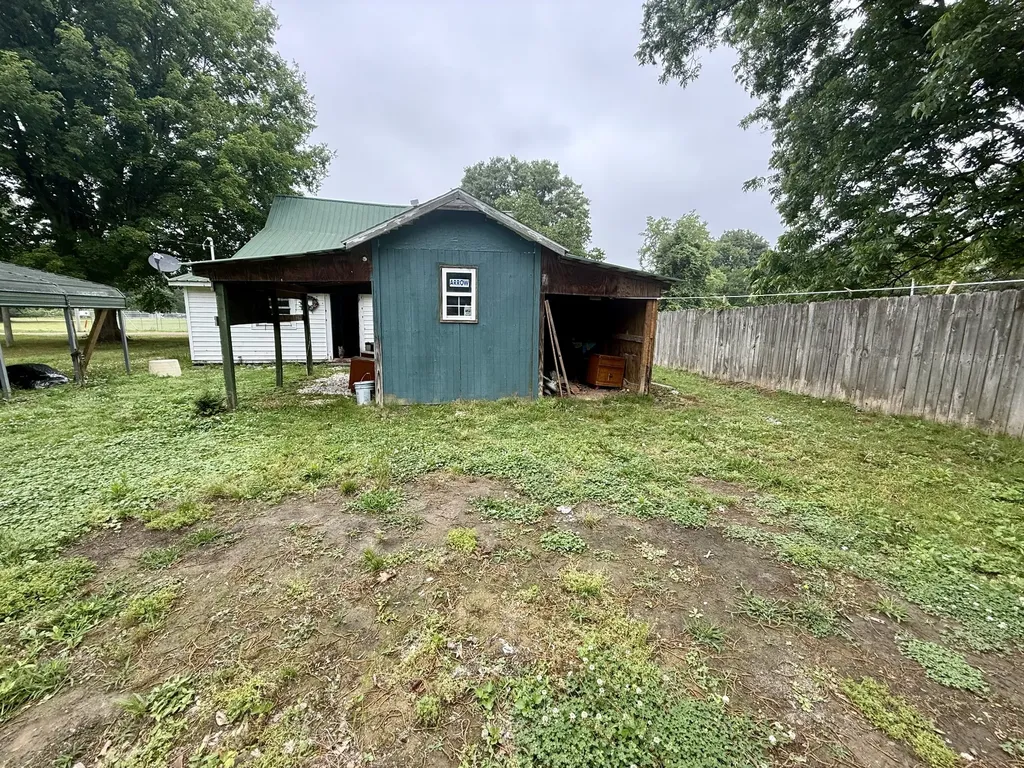 1935 Buster Collins Road Kenton TN 38233