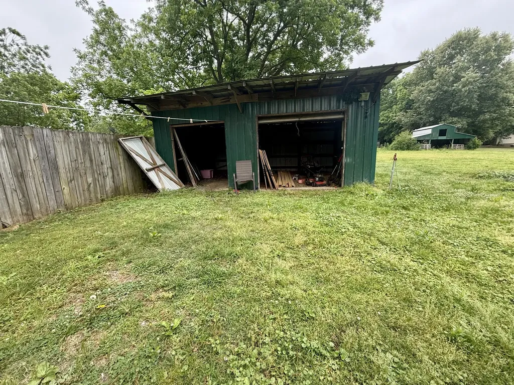1935 Buster Collins Road Kenton TN 38233