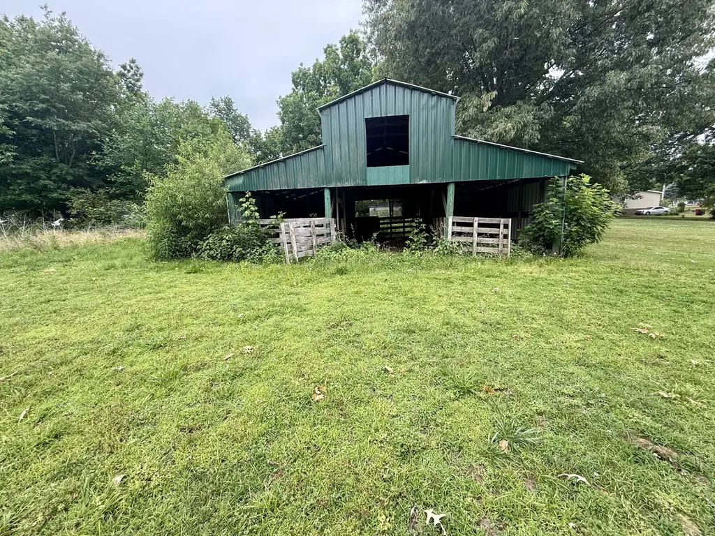 1935 Buster Collins Road Kenton TN 38233
