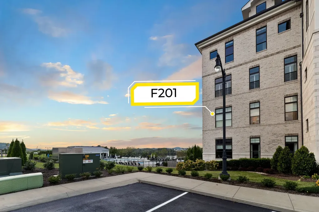 1024 Club View Drive Gallatin TN 37066
