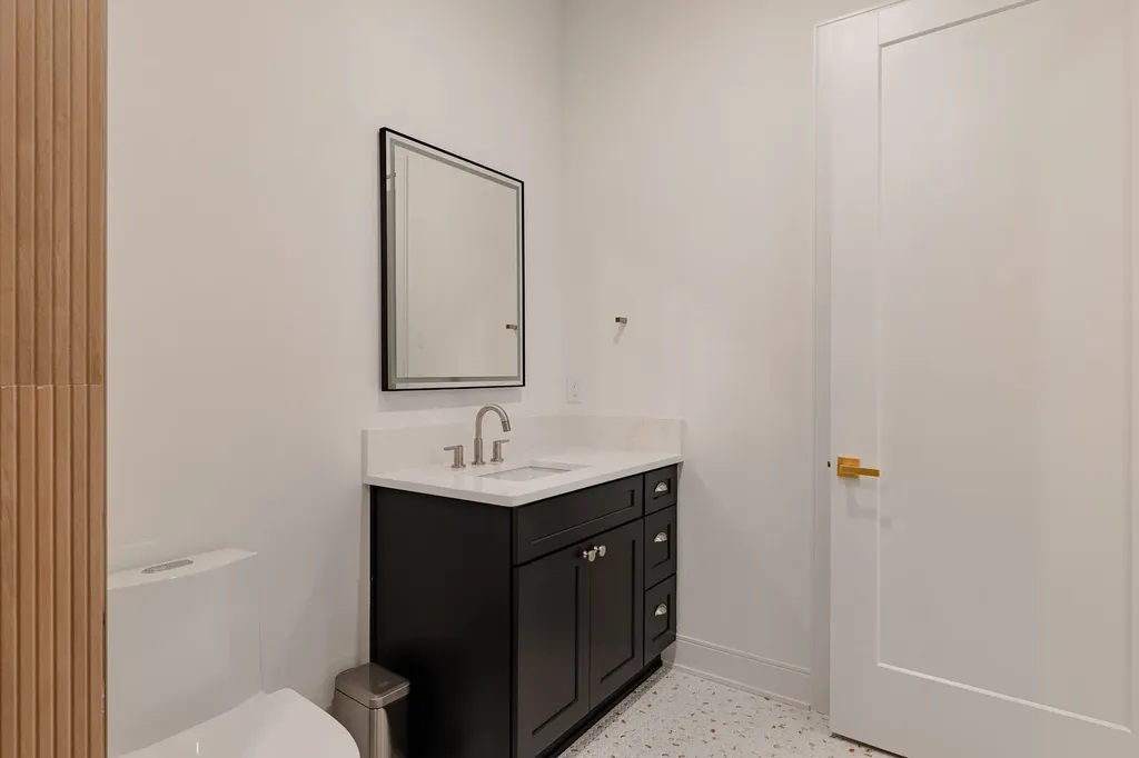 3509 Charlotte Ave, W Nashville TN 37209