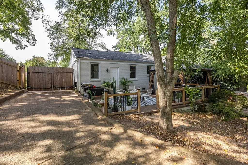 632 Watsonwood Drive Nashville TN 37211