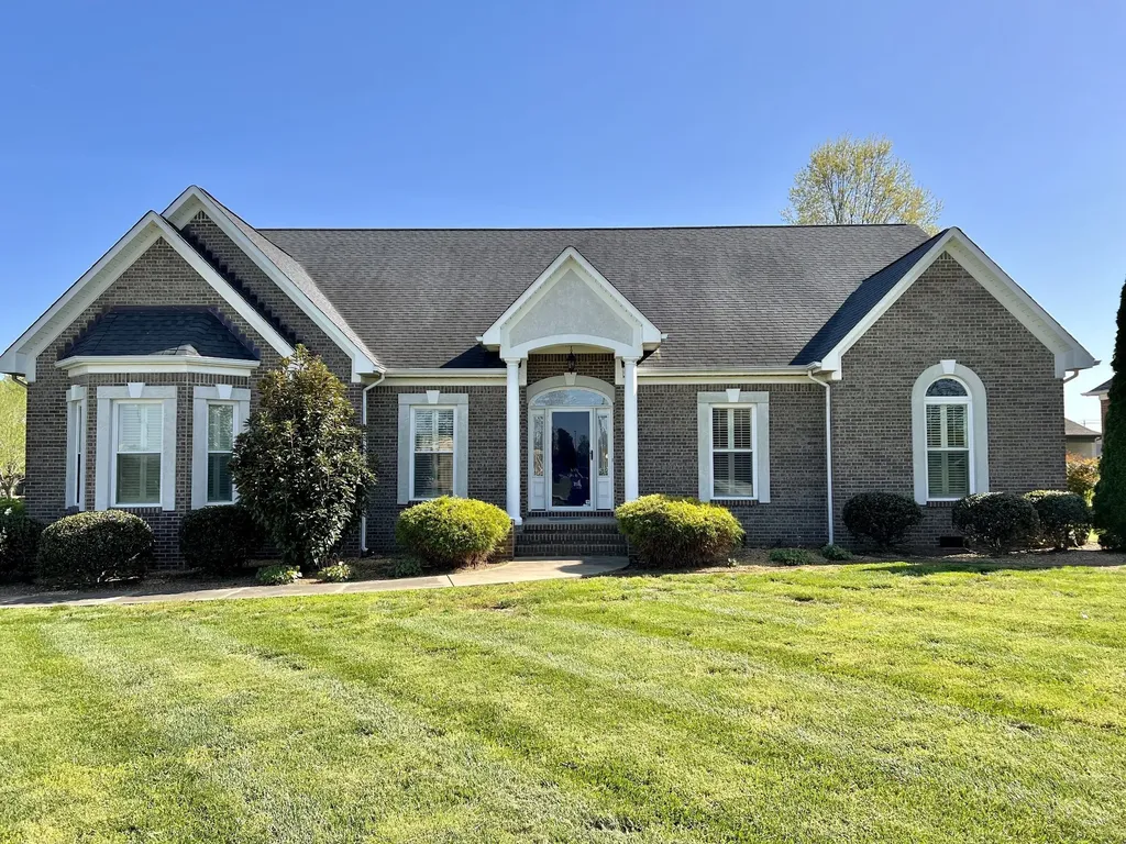 724 Toben Ter, N Lawrenceburg TN 38464
