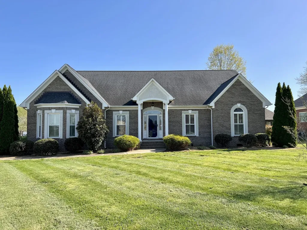 724 Toben Ter, N Lawrenceburg TN 38464