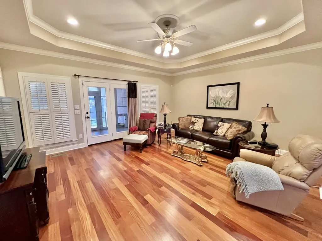 724 Toben Ter, N Lawrenceburg TN 38464