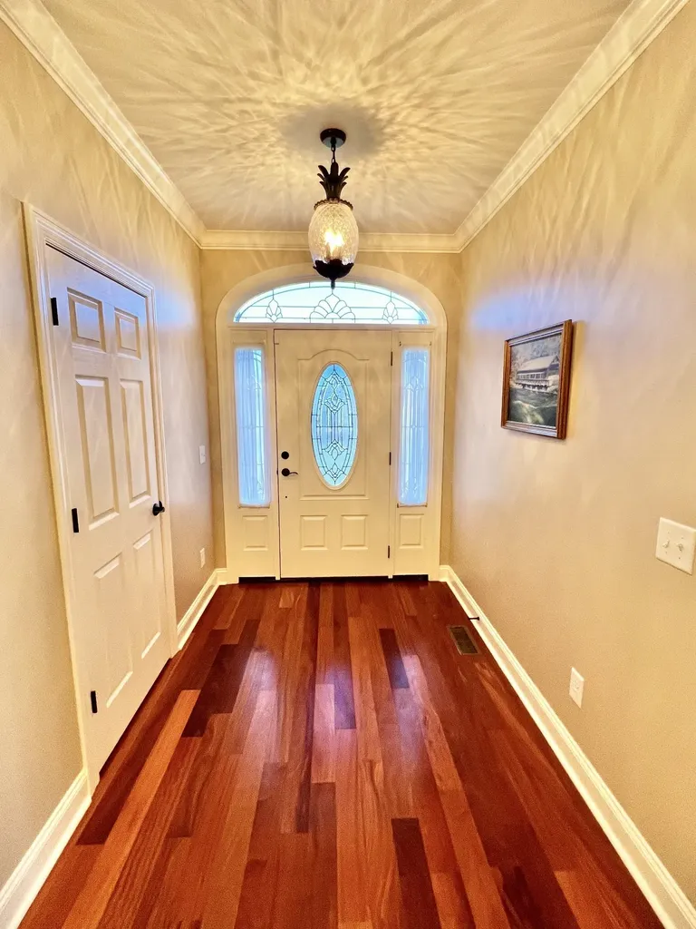 724 Toben Ter, N Lawrenceburg TN 38464
