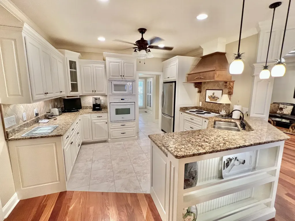 724 Toben Ter, N Lawrenceburg TN 38464
