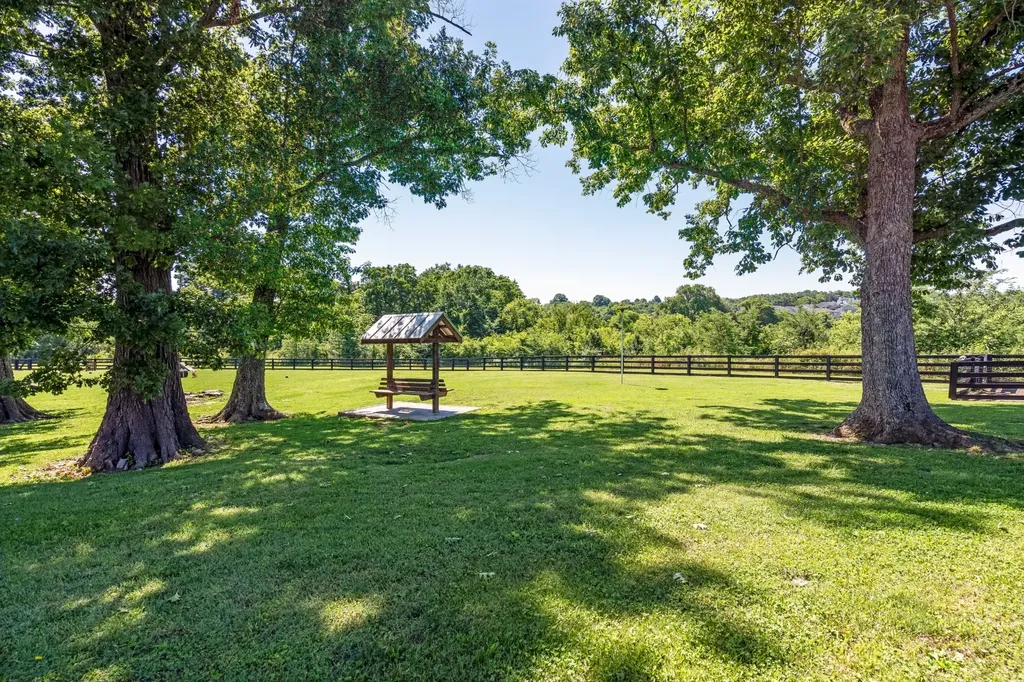1006 Stoneleigh Lane Nolensville TN 37135