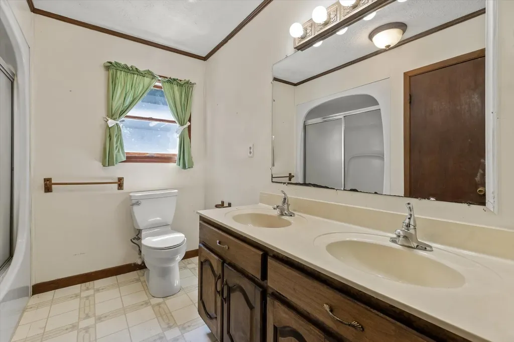 271 Anderson Road Palmer TN 37365