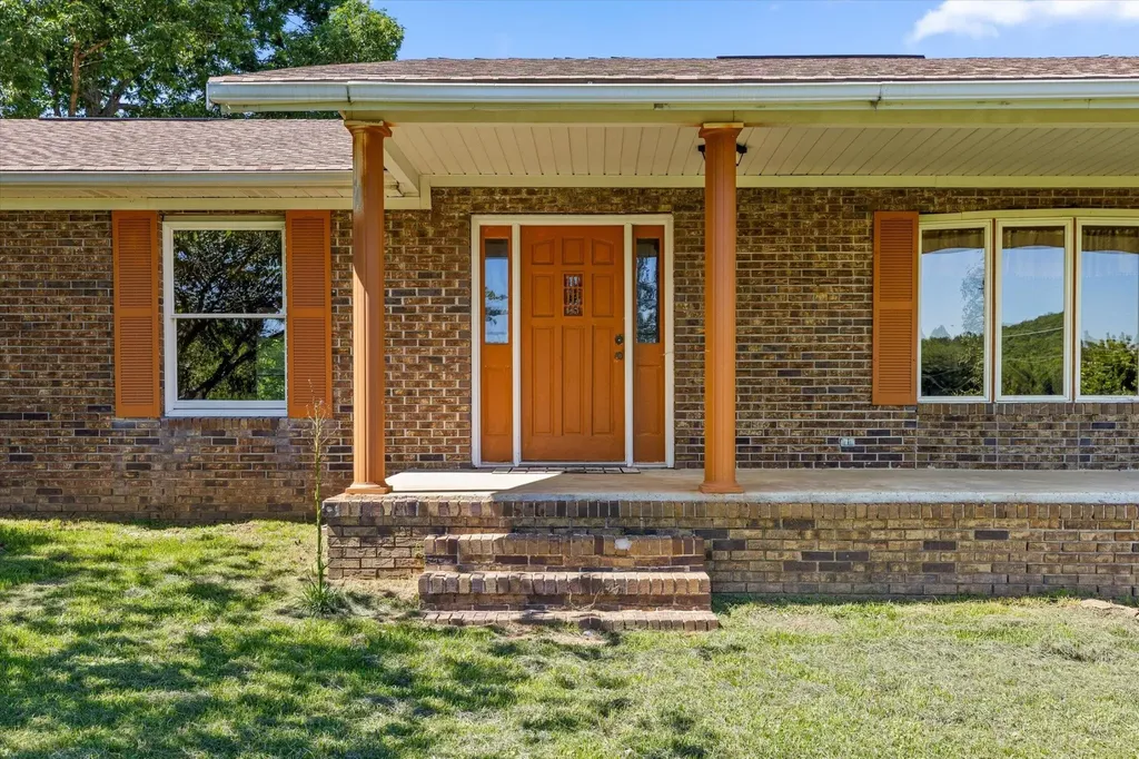 271 Anderson Road Palmer TN 37365