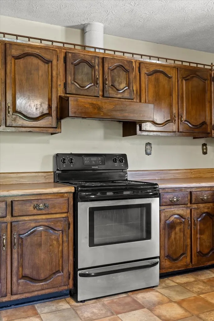 271 Anderson Road Palmer TN 37365